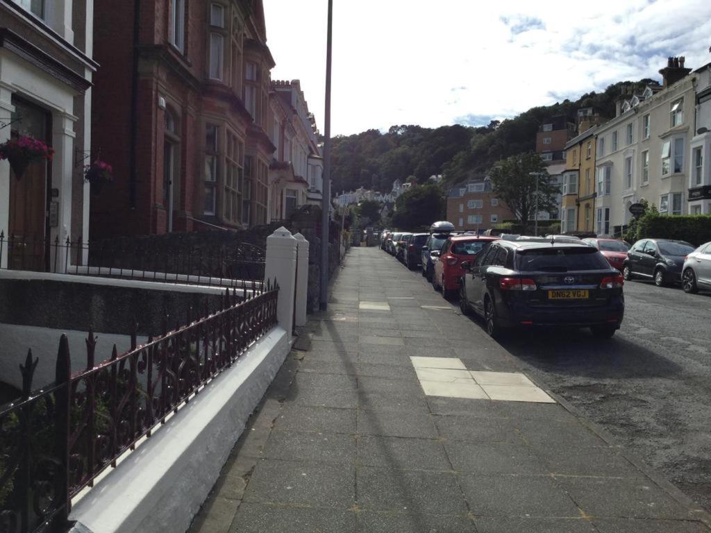Garden Flat 1 Bed & Breakfast Llandudno Dış mekan fotoğraf